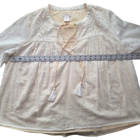 Boho Peasant Cottagecore Embroidered Eyelet Tassel Top - M - Picture 9 of 12
